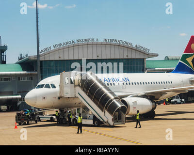 LIVINGSTON, ZAMBIE - le 24 novembre 2018. Harry Nkumbula Mwanga dans l'Aéroport International de Livingstone, Zambie, Afrique Banque D'Images