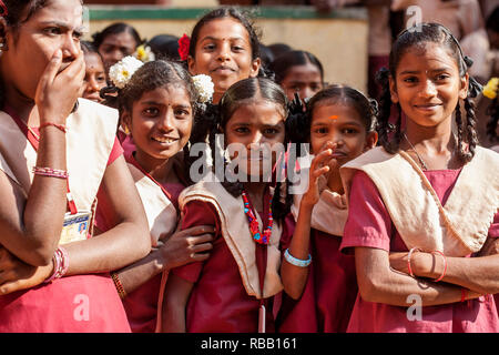 Arunachala, Tiruvannamalai, Tamil Nadu en Inde, le 30 janvier 2018 : Student in public school Banque D'Images