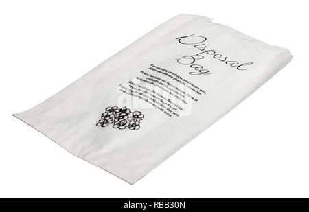 Un sac à déchets de papier des articles sanitaires et de rasoirs etc. Banque D'Images