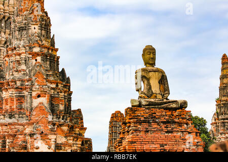 Temple Wat Chaiwatthanaram à Ayutthaya Historical Park, en Thaïlande. Banque D'Images