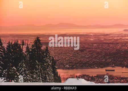 Photo de Vancouver vue depuis le mont Grouse à North Vancouver, BC, Canada Banque D'Images