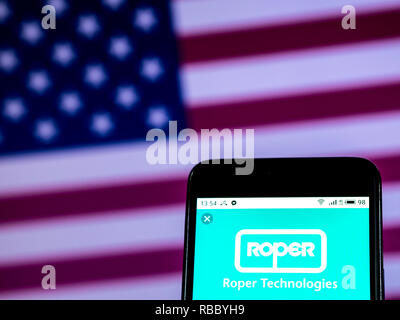 Roper Technologies, Inc. logo vu affichée sur téléphone intelligent. Banque D'Images