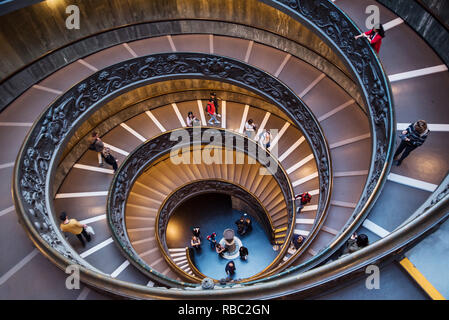 Rome, Italie - 09 novembre 2018 : en colimaçon au musée du Vatican Banque D'Images