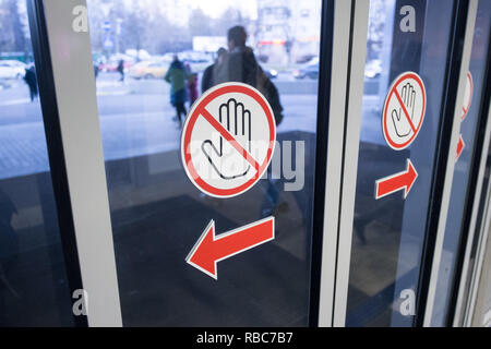 Pas d'entrée sur la porte d'une boutique Banque D'Images