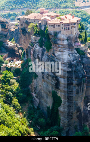 Météores, Grèce - 16 juin 2013 : Le Monastère de Varlaam est le deuxième plus grand monastère situé sur la formation de la roche les météores en Grèce. Il a été fou Banque D'Images