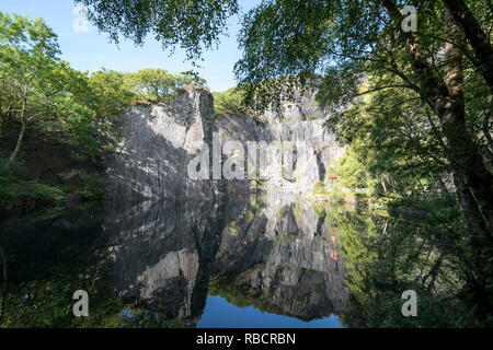 Llyn Padarn Vivian Carrière à country park Llanberis North Wales Banque D'Images