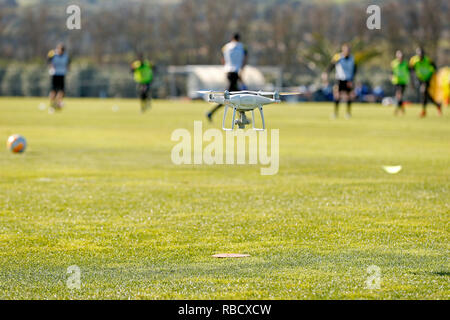 ALCANTARILHA , ALGARVE , Amendoeira Golf Resort , 08-01-2019 Camp de formation , Vitesse , football , saison 2018 de l'Eredivisie néerlandaise - 2019 . Drone vidéo DJI Phantom au cours de la formation. Banque D'Images