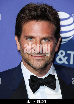 (Dossier) Bradley Cooper fait BAFTA Awards Nominations l'histoire. Bradley Cooper a brillamment cinq nominations - Meilleur Film de production, Meilleur Réalisateur, Meilleur scénario adapté, Meilleur acteur et Meilleure Musique. PALM SPRINGS, CA, USA - 03 janvier : acteur/réalisateur Bradley Cooper arrive à la 30e cérémonie annuelle de Palm Springs International Film Festival Awards Gala tenu au Palm Springs Convention Center le 3 janvier 2019 à Palm Springs, Californie, États-Unis. (Photo par Xavier Collin/Image Press Office) Banque D'Images