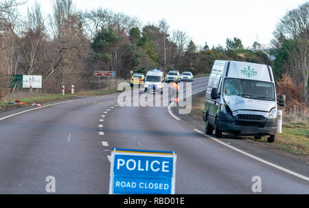 A96 près de Elite Christies pépinière, Forres, UK. 7 janvier, 2019. Bogton RTC fatale Road, Forres - MISE À JOUR L'Écosse de la police peut confirmer que l'homme qui est mort à la suite de la piétonne une collision de véhicule à environ 7.20am le lundi 7 janvier, 2019 sur l'A96 près de by-pass de Forres Christies de pépinière de l'Élite est de 58 ans Paul Bell, de la région de Forres. Toute personne disposant d'information qui n'a pas encore venu de l'avant devrait communiquer avec la police sur l'Ecosse en utilisant le numéro de référence 101 PS-20190107-0456. Credit : JASPERIMAGE/Alamy Live News Banque D'Images