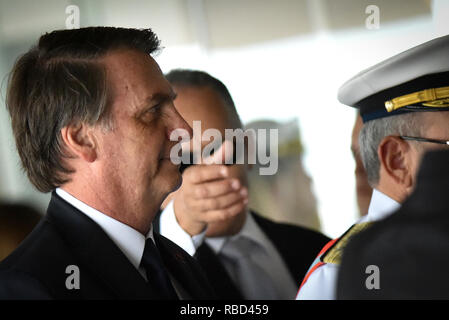 Brasilia, Brésil. 09Th Jan, 2019. DF - Brasilia - 09/01/2019 - Possession du commandant général de la Marine - Bolsonaro Jaďr, Président participe à la cérémonie d'inauguration du commandant en chef de la Marine, l'amiral d'Escadron Ilques Barbosa, Junior sur ce mardi 9 janvier à la Naval Club. Photo : André Borges/AGIF : Crédit AGIF/Alamy Live News Banque D'Images