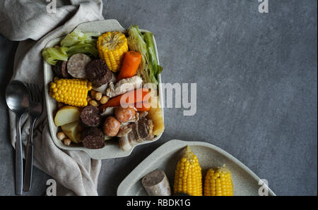 Pot au feu argentin ou sancocho, ragoût de l'Espagne ou le Mexique, l'Argentine, le Paraguay, l'Uruguay, du Pérou, du Brésil, des Philippines et de l'Andalousie et les Canaries. Banque D'Images