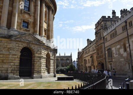 Vue de la Radcliffe Camera, Église de l'université, et l'été 2018 Brasenose College à Oxford Banque D'Images