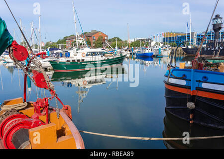 Bateau de pêche amarré dans la Marina de Humber, Kingston Upon Hull, East Riding of Yorkshire, Angleterre, Royaume-Uni Banque D'Images