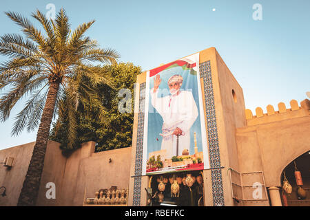 La grande ancienne forteresse dans l'ancienne capitale de l'Oman Nizwa, en Oman Banque D'Images