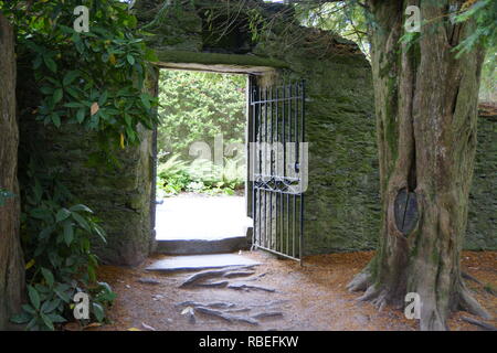 Entrée du jardin caché Banque D'Images