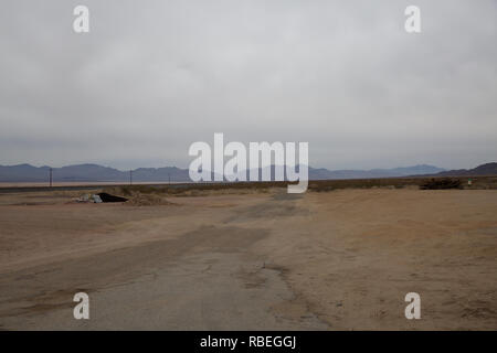 Lit d'une rivière asséchée dans le Nevada, la Californie,USA Banque D'Images