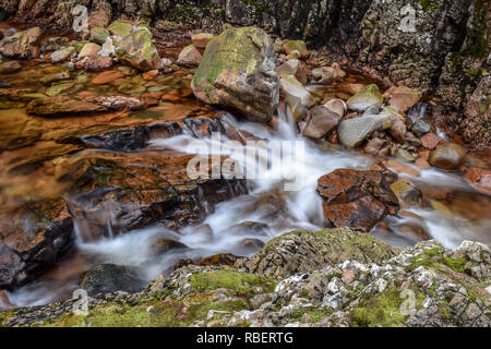 Une longue exposition Shot of Etive Mor Waterall à Glencoe Ecosse Banque D'Images