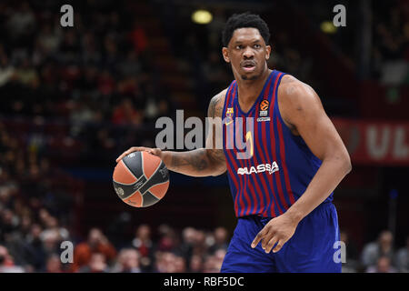 Foto Claudio Grassi/LaPresse 09 gennaio 2019 Assago (MI) Italia sport basket AX Armani Exchange Olimpia Milano vs FC Barcelone - Lassa Turkish Airlines Eurolega 2018/2019 - Mediolanum Forum. Nella foto : Kevin Seraphin (# 1 FC Barcelone) Photo de Lassa Claudio Grassi/LaPresse Janvier 09, 2019 Assago (MI) Italie sport basket AX Armani Exchange Olimpia Milan vs FC Barcelone - Lassa Turkish Airlines EuroLeague 2018/2019 - Mediolanum Forum. dans la pic : Kevin Seraphin (# 1 FC Barcelone Lassa) Banque D'Images