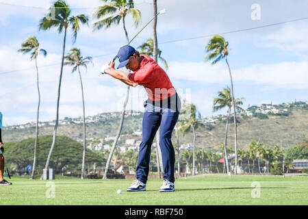 Honolulu, Hawaii, USA. Jan 9, 2019. Cameron Champ hits son tir d'approche au cours de la Pro/Am jour avant l'ouverture de Sony à Waialae Country Club à Honolulu, Hawaï. Glenn Yoza/CSM/Alamy Live News Banque D'Images