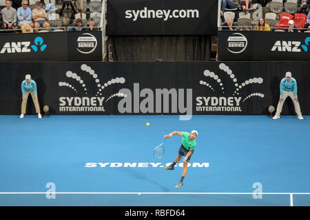 Le Parc olympique de Sydney, Sydney, Australie. 10 janvier, 2019. Sydney International Tennis ; Jordan Thompson de l'Australie propose dans son match contre Alex De Minaur de l'Australie : L'action de Crédit Plus Sport/Alamy Live News Banque D'Images