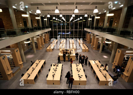 Beyrouth. 10 janvier, 2019. Photo prise le 10 janvier 2019 montre l'intérieur de la Bibliothèque nationale du Liban à Beyrouth, Liban. La Bibliothèque nationale libanaise, qui a été fermée pendant la guerre civile libanaise (1975-1990), a été rouvert au public à Beyrouth en décembre dernier. Credit : Bilal Jawich/Xinhua/Alamy Live News Banque D'Images