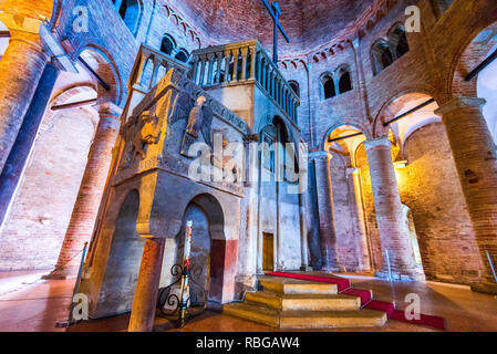 Bologne, Italie - Février 2018 : Basilique de Santo Stefano, la ville sainte de Jérusalem, connu sous le nom de sept églises. Région d'Émilie-Romagne. Banque D'Images