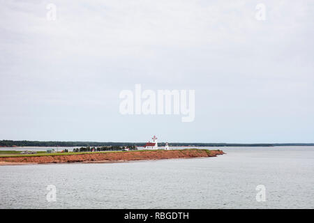 WOODS ISLAND PROVINCIAL PARK, PRINCE EDWARD ISLAND, CANADA - Le 12 juillet 2018 : Le phare à Woods Island Provincial Park. ( Ryan Carter ) Banque D'Images