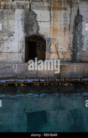 Base sous-marine à proximité de la ville de Vis, Croatie Banque D'Images