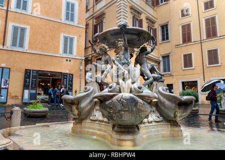 Rome, Italie - 06 octobre, 2018 : Fontana delle Tartarughe, Fontaine des tortues sur la Piazza Mattei. Il a été construit entre 1580 et 1588 par l'architecte Giacomo de Banque D'Images