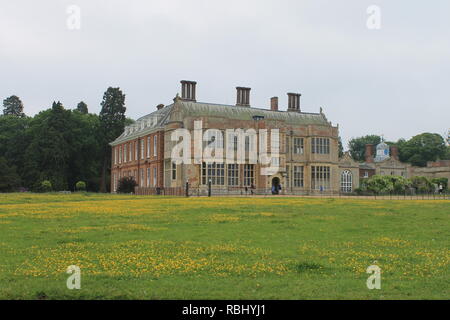 Felbrigg Hall, l'élévation, de la sentier public passant devant le hall, Norfolk, England, UK Banque D'Images