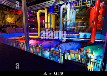 Les pompes et filtration de l'équipement pour les réservoirs à l'intérieur de Ripley's Aquarium of Canada, Toronto (Ontario) Banque D'Images