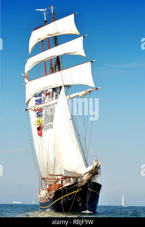 Course des grands voiliers de Sunderland Juillet 2018 navires rassemblés dans l'usure de la rivière et le Port de Sunderland, au nord-est, le Royaume-Uni - qui a lieu chaque année dans les eaux européennes Banque D'Images