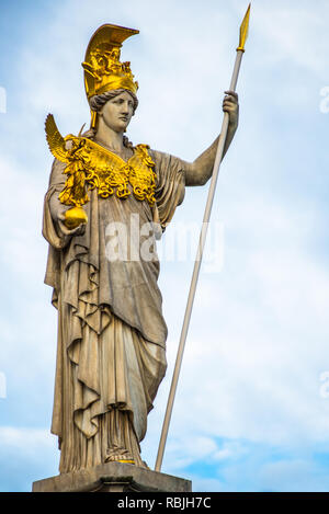 Pallas Athéna statue au bâtiment du Parlement européen, Vienne, Autriche Banque D'Images