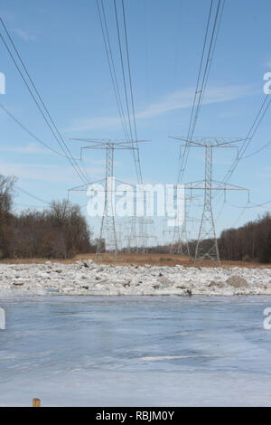 Embâcle sur la rivière Kankakee, dans l'Illinois, USA Banque D'Images