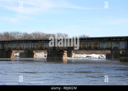 Embâcle sur la rivière Kankakee, dans l'Illinois, USA Banque D'Images