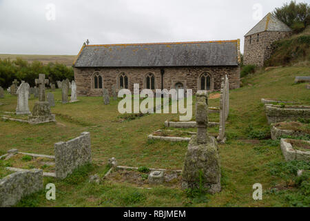 Église Gunwalloe Cove Beach Banque D'Images