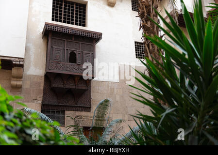 Bayt ('Al-Suhaymi Chambre des Suhaymi') est une vieille époque ottomane house museum au Caire islamique, l'Egypte. Il a été construit en 1648 par Abdel Wahab el Tab Banque D'Images