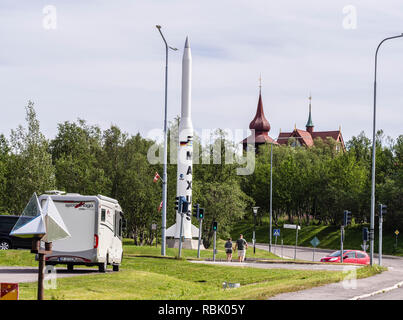 Rocket utilisé dans le programme de recherche européen, de l'ESA à l'arrière de l'église de Kiruna, parc à Kiruna, Suède Banque D'Images