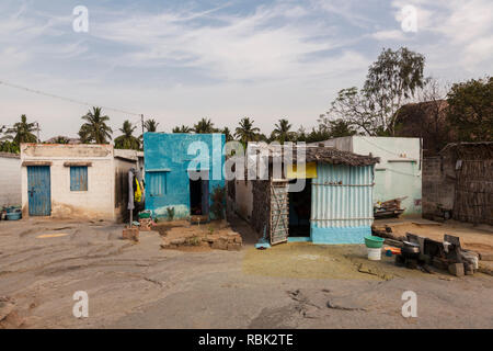 Maisons de village dans la région de Hampi, Karnataka, Inde Banque D'Images