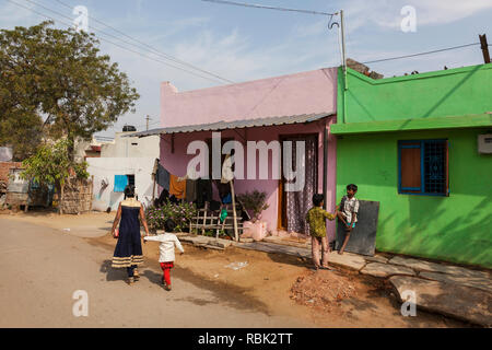 Maisons de village dans la région de Hampi, Karnataka, Inde Banque D'Images