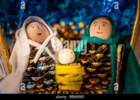 MONTEGEMOLI, ITALIE - janvier 04, 2019 : Le village de Montegemoli durant la période de Noël accueille l'événement sur les crèches, Pomarance municipalités Banque D'Images