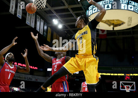 London, Ontario, Canada. 10 janvier, 2019. Le Cape Breton Highlanders revint à Londres avec un 11 et 6 notice et joué un très déterminé London Lightning équipe qui a pris le jeu en prolongation. Dans le supplément de 5 minutes trimestre les Highlanders ont dominé l'éclair et réussi une victoire 129-122. Mo Bolden(0) de la lecture de la défense vs Cape Breton Highlanders. Luc Durda/Alamy live news Banque D'Images