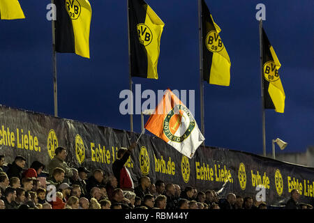 MARBELLA - 11-01-2019 L'Eredivisie néerlandaise de football, saison 2018 / 2019. Ventilateur avec flagduring le match Feyenoord - Borussia Dortmund. Banque D'Images