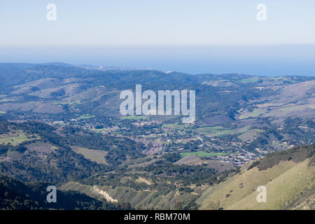 Vue vers la péninsule de Monterey et côte de l'océan Pacifique à partir de Garland Ranch Regional Park, Californie Banque D'Images
