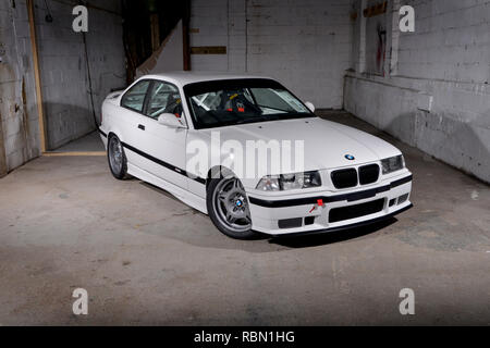 Forme E36 BMW M3 berline sport Banque D'Images