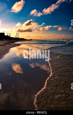 Coucher du soleil sur la plage à Cuba Banque D'Images