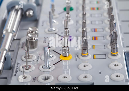 Close up photo d'une trousse chirurgicale de l'implant Banque D'Images