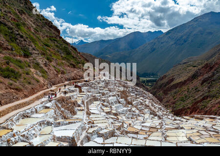 Salines, Salineras de Maras mines de sel, Cusco, Pérou Banque D'Images