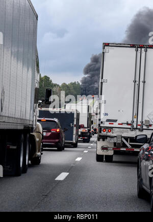 Épave sur l'autoroute 75 près de Gainesville, Floride, qui a tué 7 personnes dont 5 enfants d'une église en Louisiane. Banque D'Images