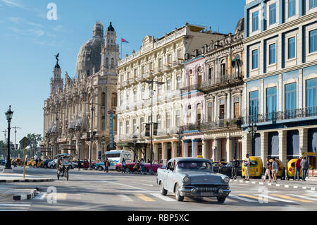 CAPITAL DOME, GRAND THEATRE & Hotel Inglaterra La Havane LA HAVANE CENTRAL PARQUE CENTRAL Banque D'Images